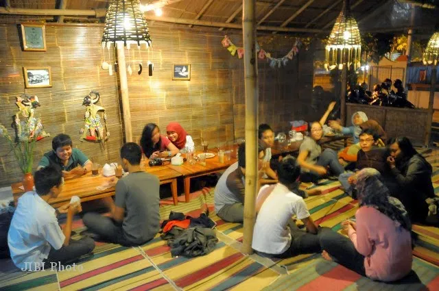 Bisnis Kuliner: Menjadi Sukses dengan Warung Kopi dan Kafe